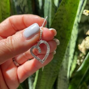 0.15 ct. Diamond Heart Pendant